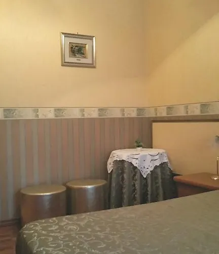Petite Maison בית הארחה